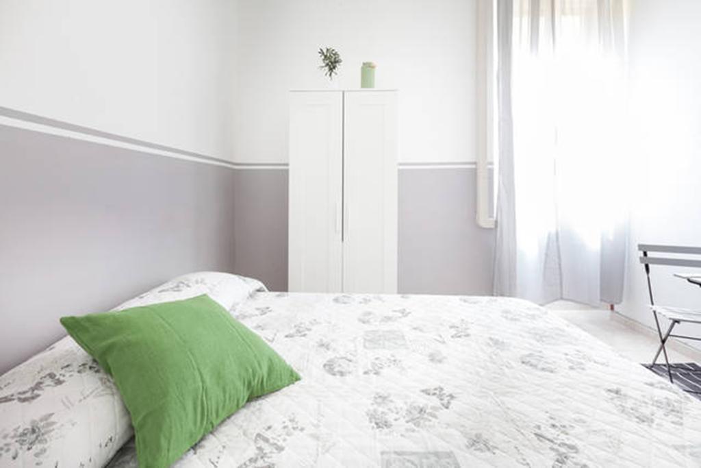 Domus Merulana Bed And Breakfast Rome Room photo