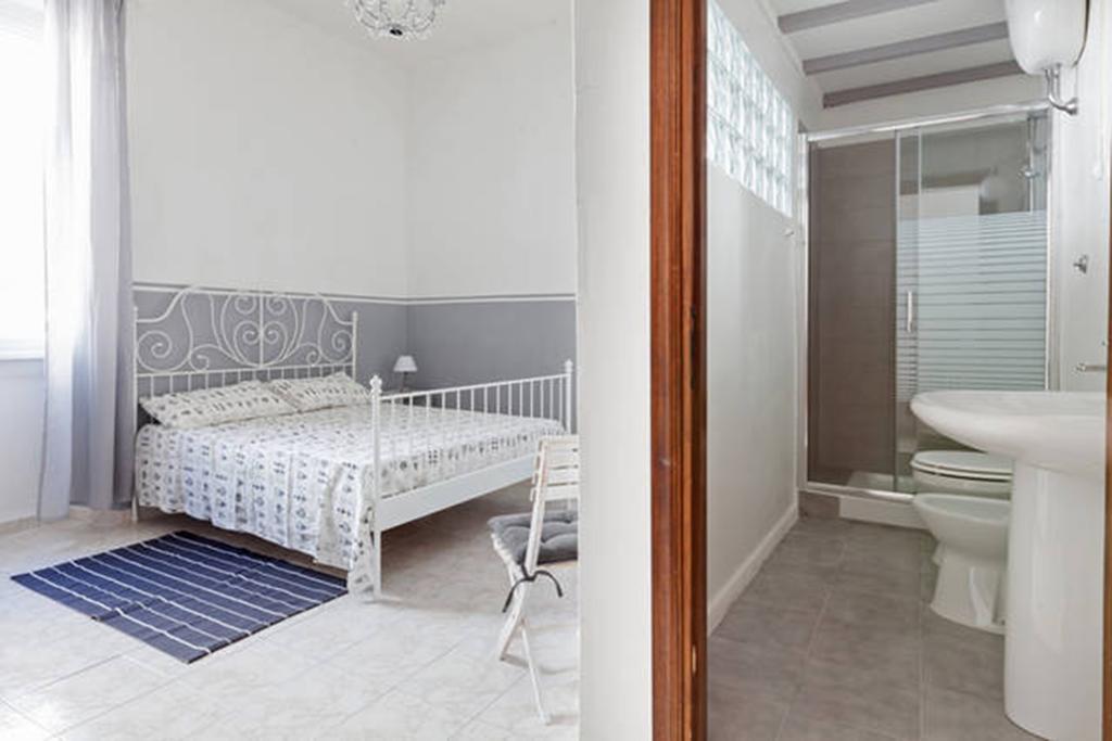 Domus Merulana Bed And Breakfast Rome Room photo